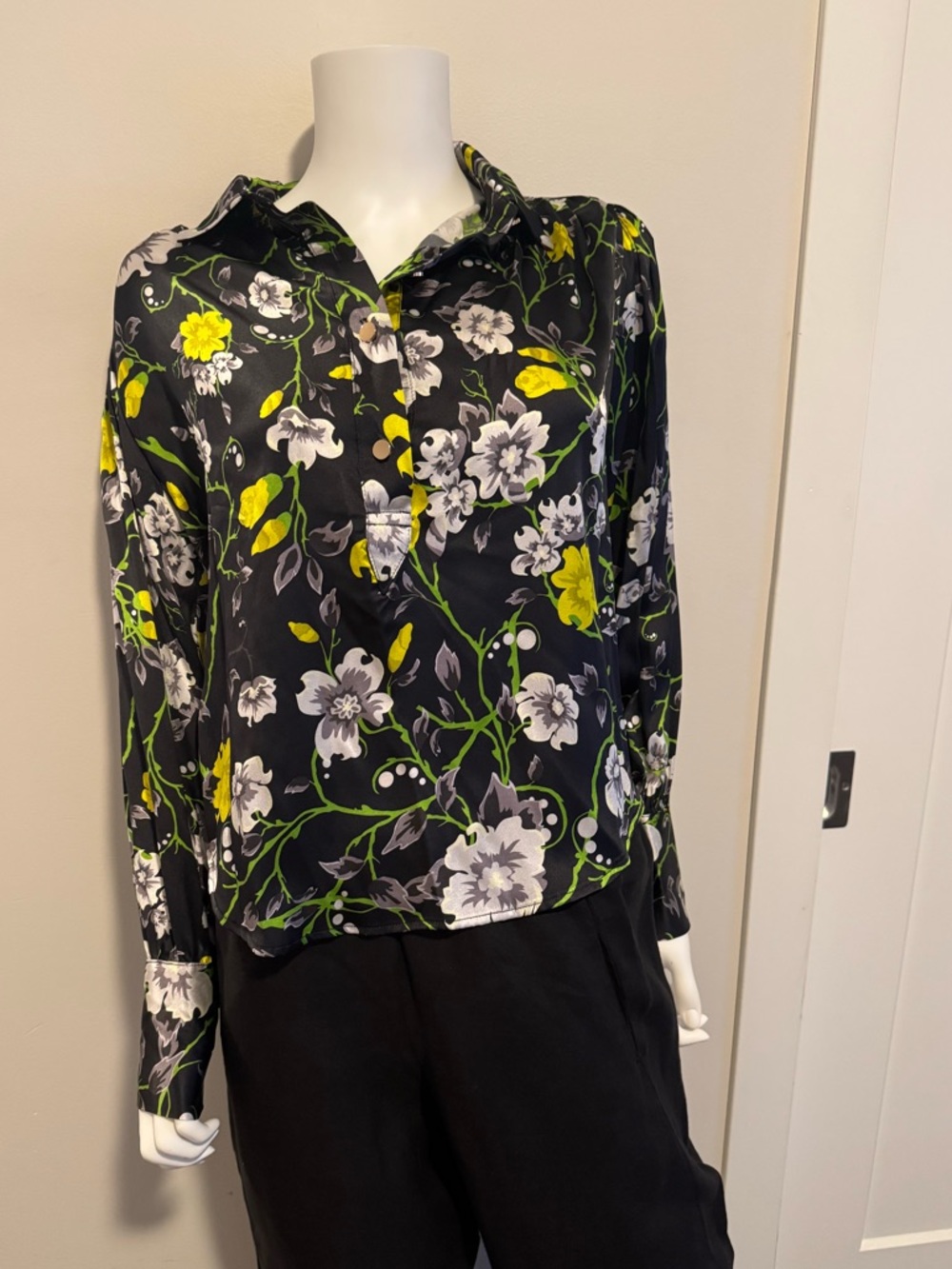 Never A Wallflower Garden Vicki Top - NEW!